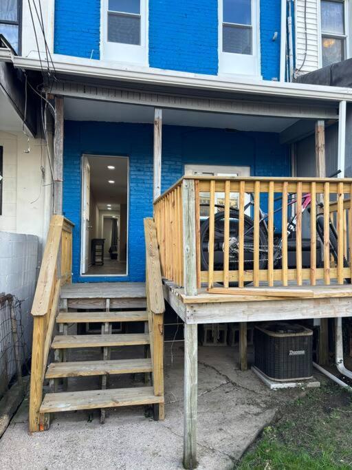 Blue House In Hampden Apartment Baltimore Exterior foto